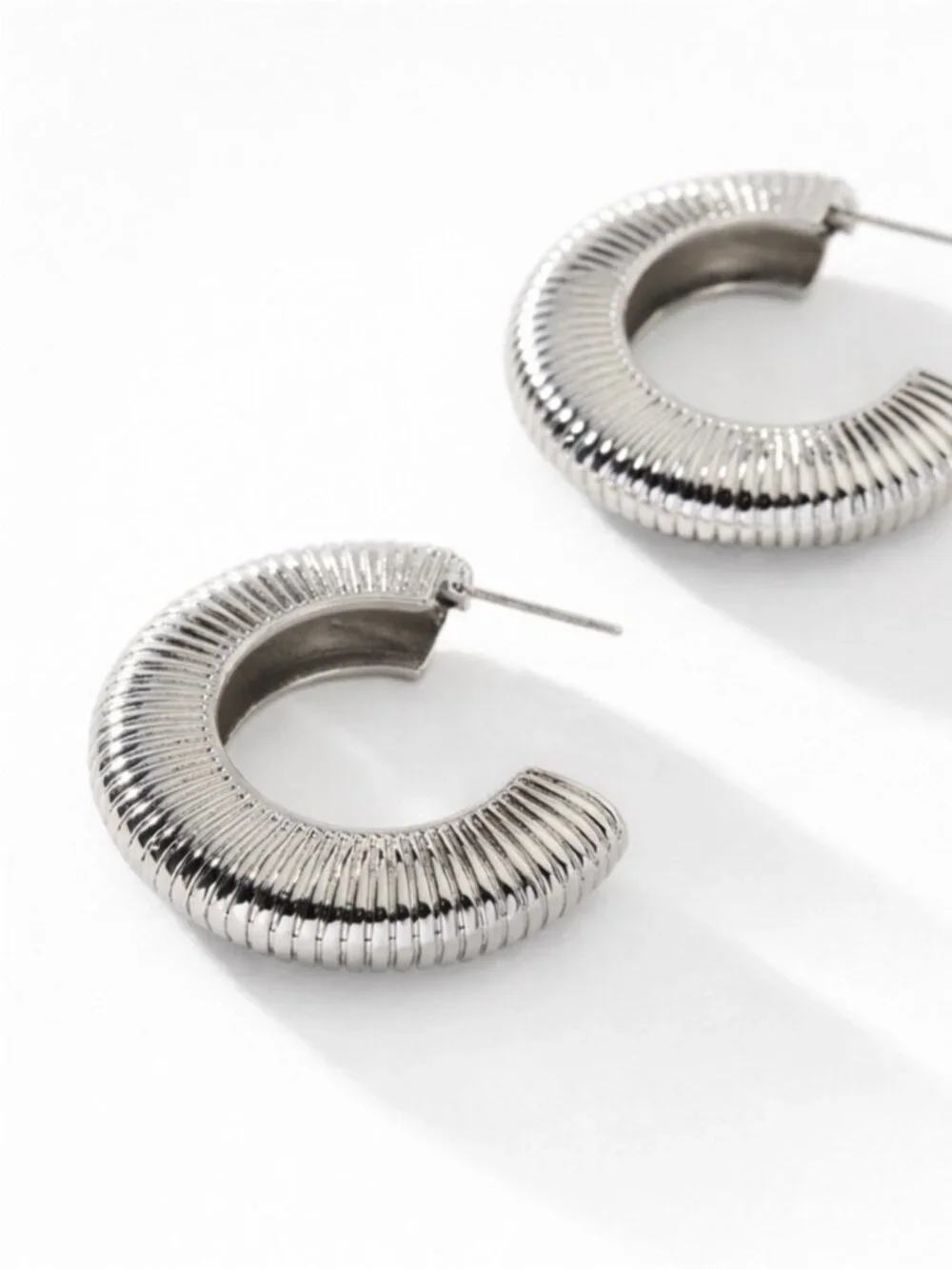 New! James Classic Silver Ribbed Medium Hoops Earrings